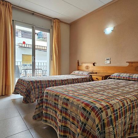 Hostal Los Manos Бланес Екстериор снимка