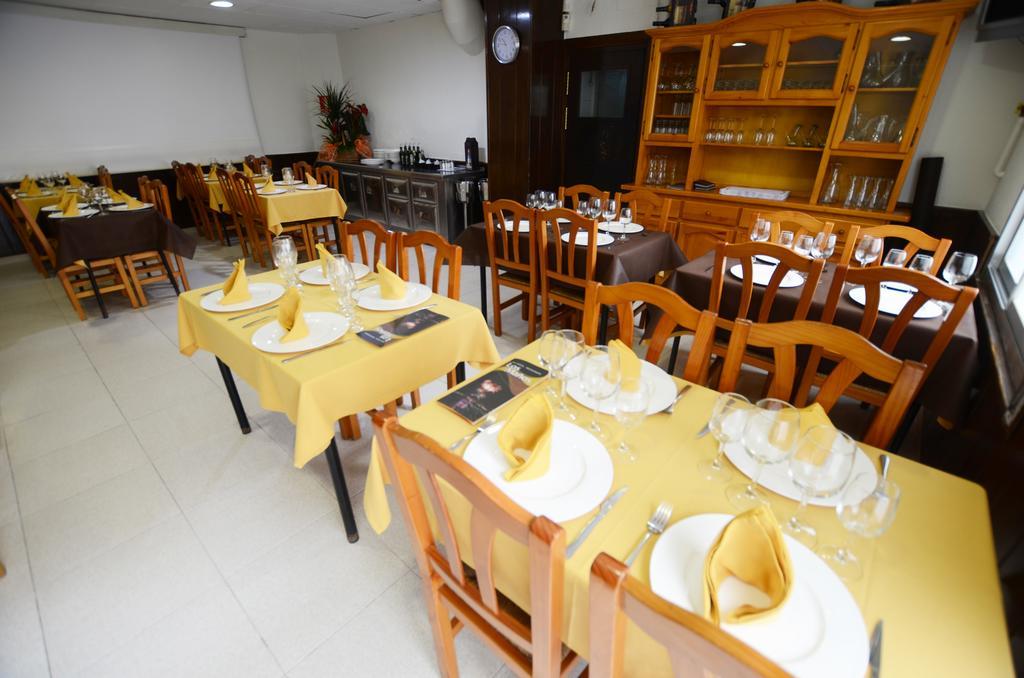 Hostal Los Manos Бланес Екстериор снимка